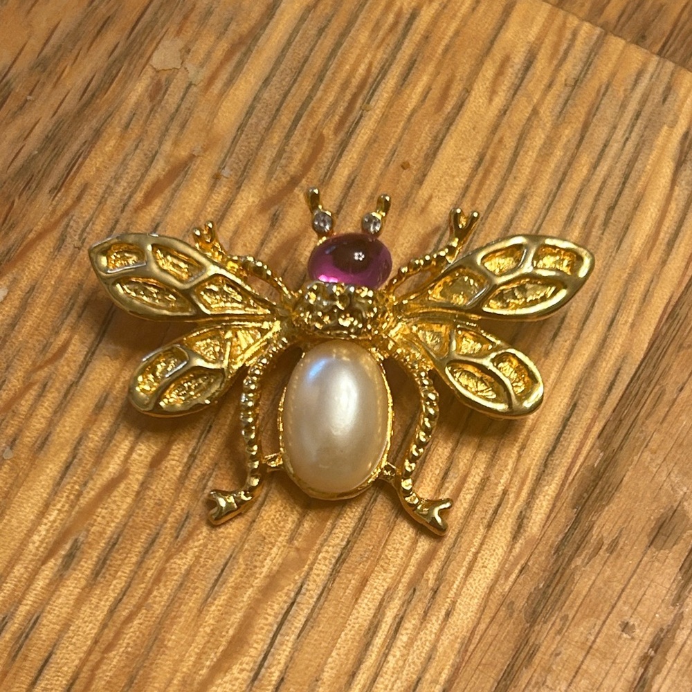 Vtg Bee Brooch Gold Tone Faux Pearl Pink Cabochon Insect Pin Costume Jewelry